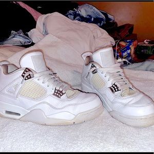 Jordan retro 4 “Pure Money”